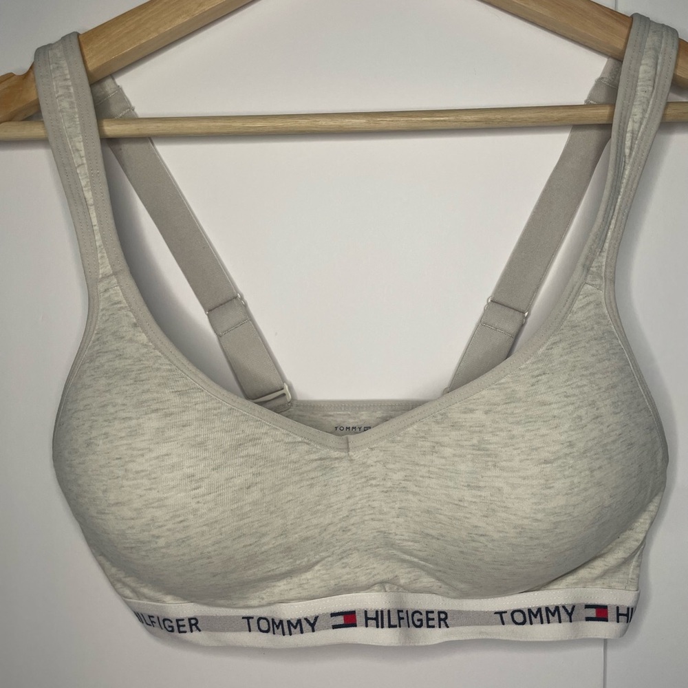 Tommy Hilfiger Women's Light Gray Wireless Comfort Bra M